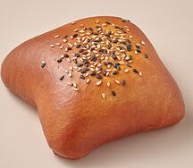Пирожок с ветчиной и сыром
