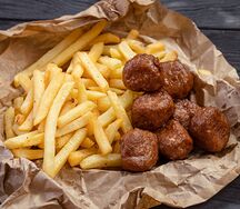 Митболы с картофелем фри
