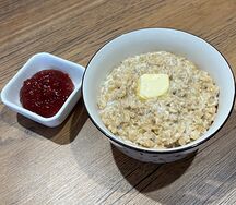 Каша овсяная с джемом