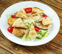 Цезарь с курицей