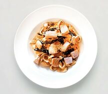 Фетучини с форелью в розовом соусе