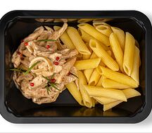 Строганов из цыпленка с шампиньонами