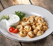 Жареные чучвара с бараниной