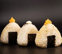 Онигири с курицей