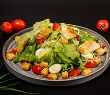 Салат Цезарь с курицей