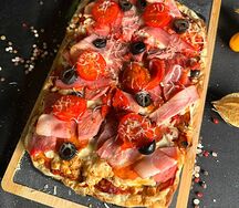 Пицца Зверски мясная римская