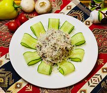 Салат из говяжьего языка с бастурмой