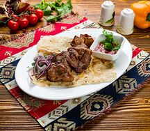 Шашлык из cвинoй шейки