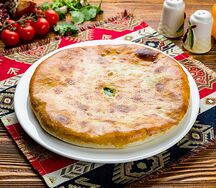 Пирог с картофелем, мясом и зеленью