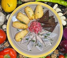 Сельдь с картофелем и гренками