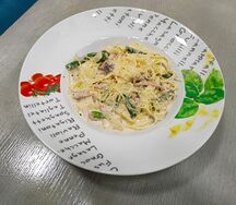 Феттуччине с опятами и грудинкой в сливочном соусе