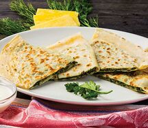 Кутабы с зеленью и сыром