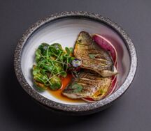 Дорадо с брюссельской капустой