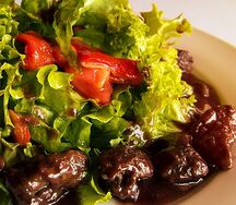 Салат с куриной печенью