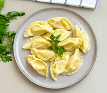 Вареники с картофелем и жареным луком
