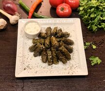 Долма из винoградных листьев