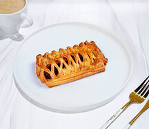 Слойка с малиной