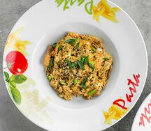Японский омлет с рисом и лососем