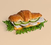Сэндвич с курицей по-азиатски в круассане