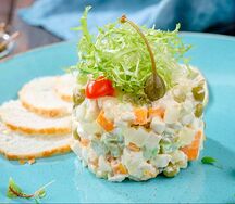 Оливье с куриным филе