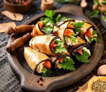 Рулетики из баклажанов