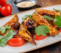 Салат из хрустящих баклажанов