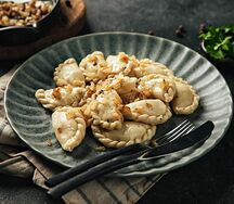 Вареники с картофелем и грибами ручной работы