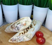 Шаурма Классическая со свиным мясом и соусом дзадзики