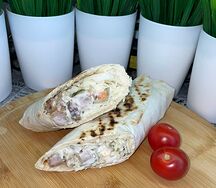 Шаурма Сырная с куриным мясом, сыром моцарелла и сырным соусом