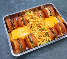 Лига Пати бургеры с картофелем фри и чеддером Д