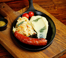 Колбаска пряная с сыром