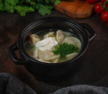 Пельмени с бульоном