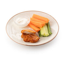 Шницель с овощными палочками