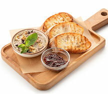 Паштет куриный с луковым конфитюром