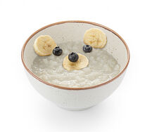 Каша рисовая со свежими ягодами