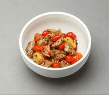 Жаркое из курицы с вешенками и итальянскими перчиками