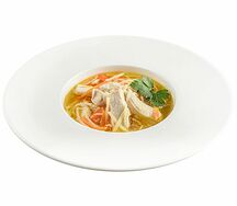 Куриный бульон с лапшой