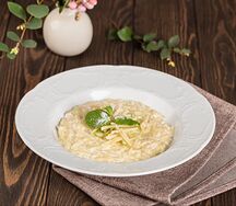 Каша молочная с орзо и яблоком 