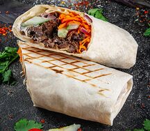 Шаурма с говядиной и тайским соусом
