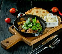 Жареный картофель с куриной печенью
