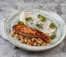 Лосось с кускусом