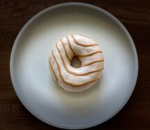 Донат Карамельный