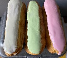 Эклер Малина, фисташка, ваниль