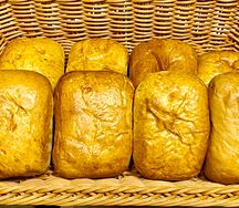 Пирожок с зеленым луком и яйцом