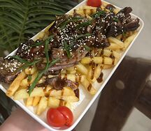 Картофель фри с реберным мясом