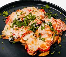 Сытая мама с колбасками