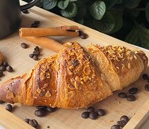 Круассан миндальный