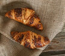 Круассан с шоколадом