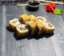 Ролл с креветкой и лососем