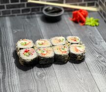 Ролл с лососем и крабом